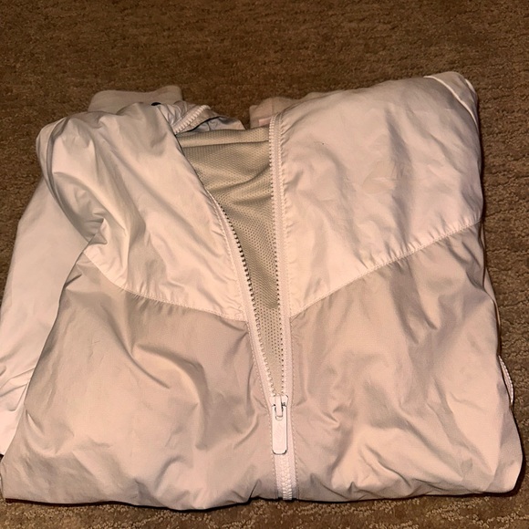 Nike men’s sportswear wind runner jacket - Picture 6 of 7